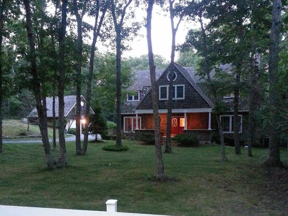 1st image of 25 Rolling Hill Ct W