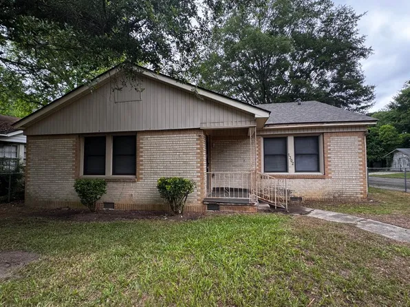 1302 Hickory St, Texarkana, AR 71854