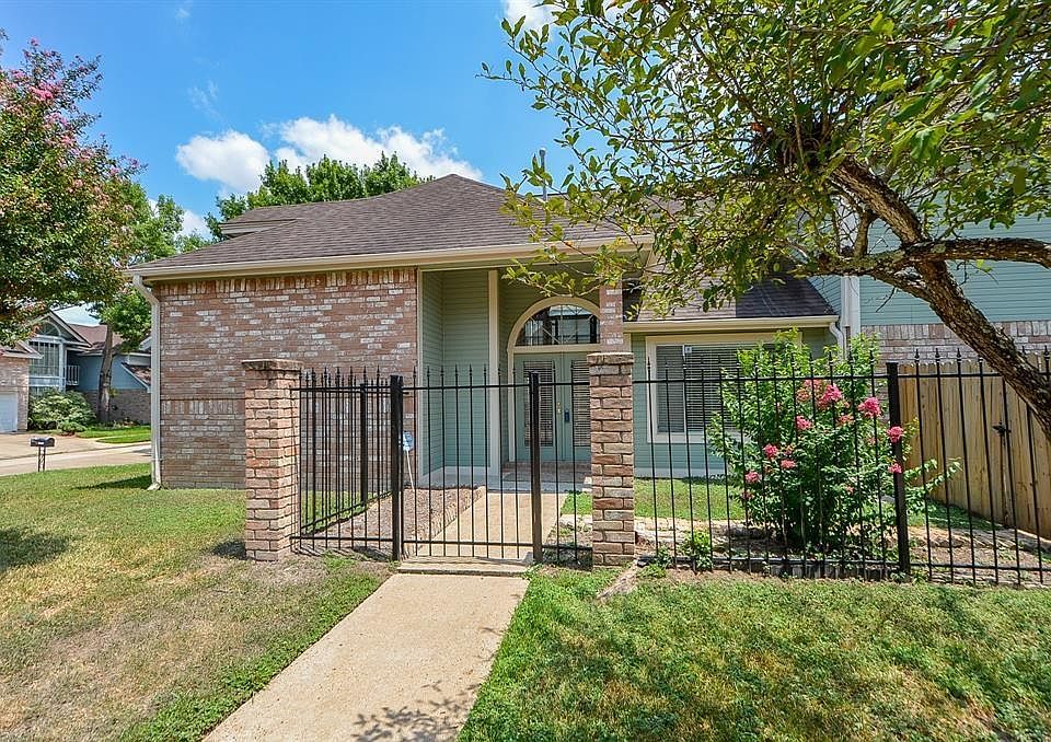1st image of 16051 Juniper Grove Dr