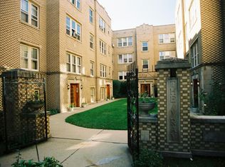 1124 S Austin Blvd APT 3E, Oak Park, IL 60304