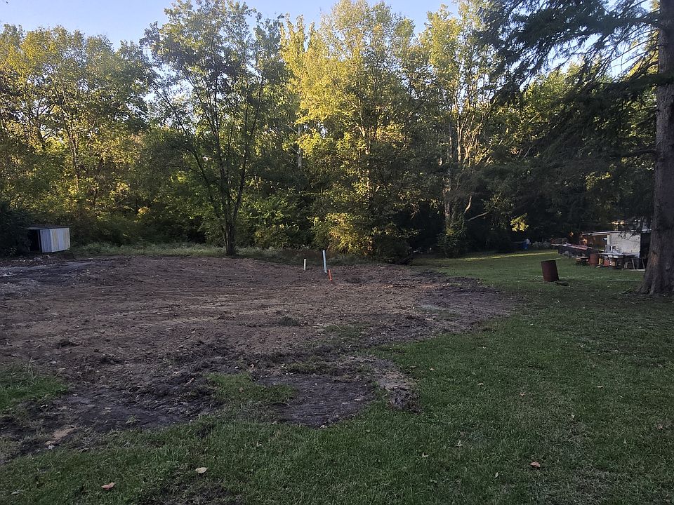 2nd image of 3880 Circle Dr