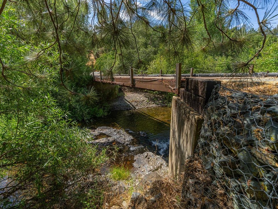 19th image of Sutter Creek Rd
