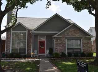 877 Chaparral Dr, Grand Prairie, TX 75052