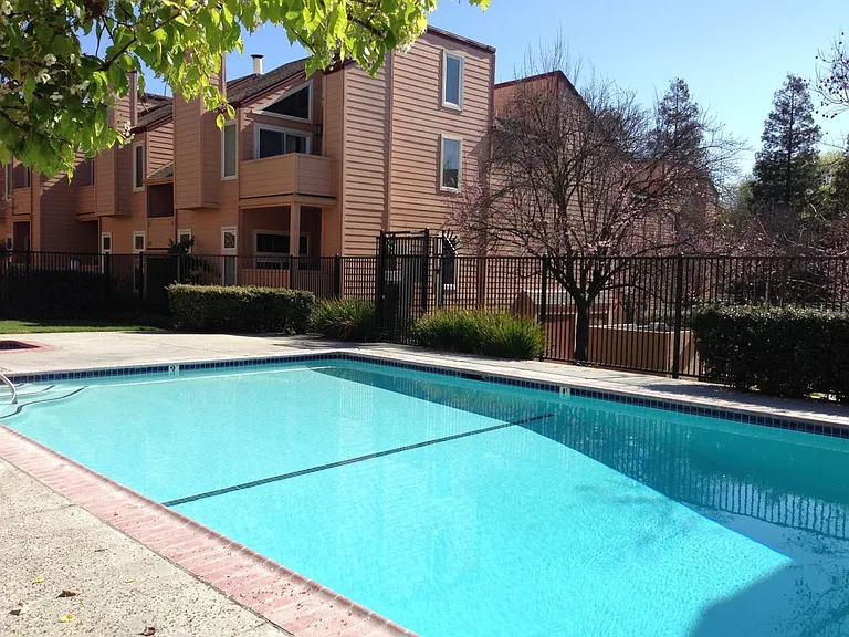 5398 Borneo Cir — Photo 9