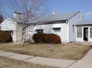 1504 W Gate Pkwy, Rockford, IL 61108