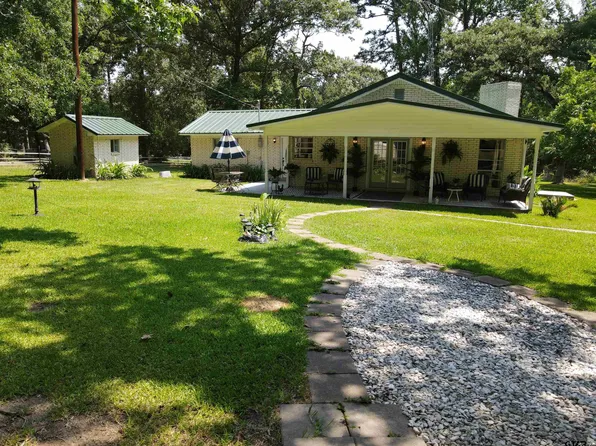 282 County Road 3370, Crockett, TX 75835