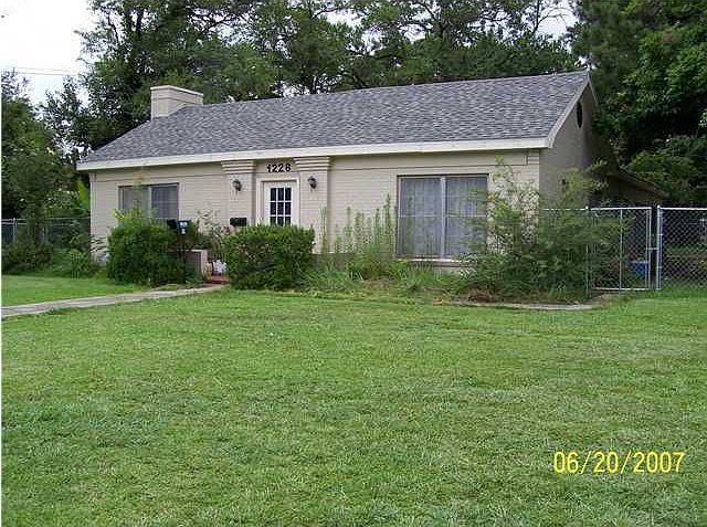 Partial fenced