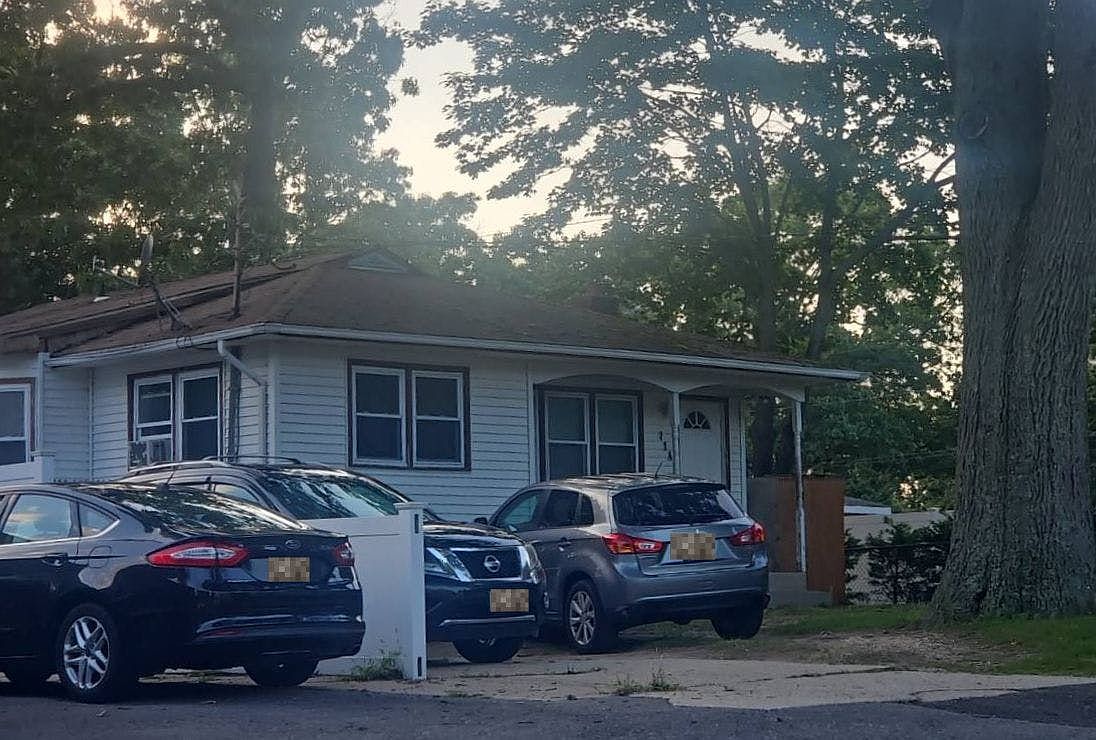 114 Adirondack Dr, Selden, NY 11784 Zillow