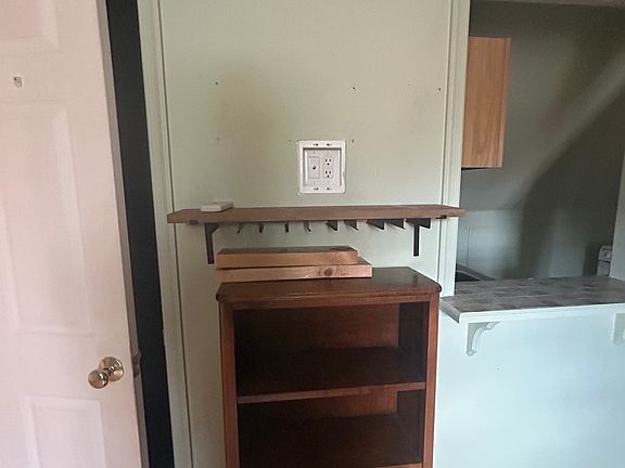 5th image of 1402 N Coalter St