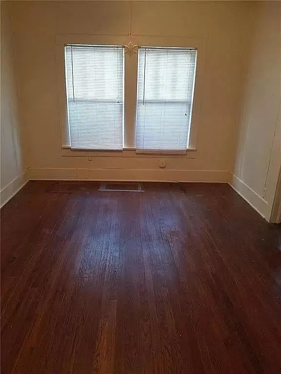 2 bed, 1.0 bath, 1140 sqft, $1,300 — Photo 4