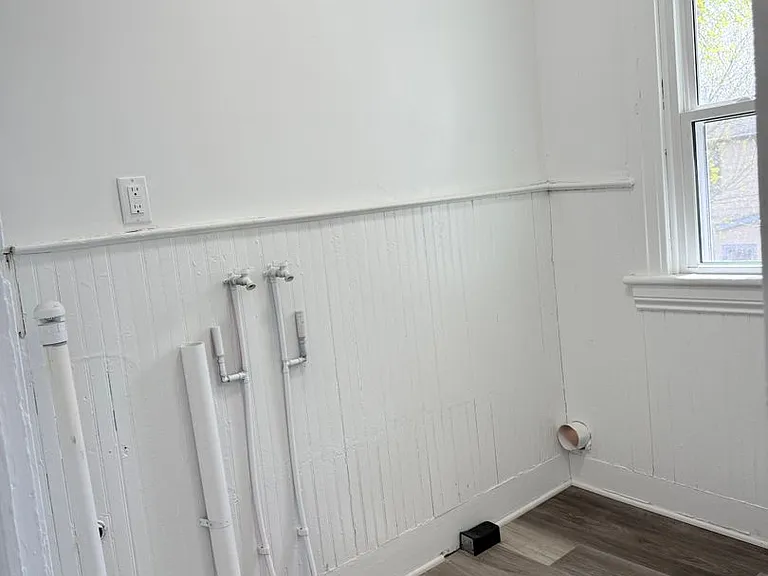 1701 E Ganson St — Photo 36
