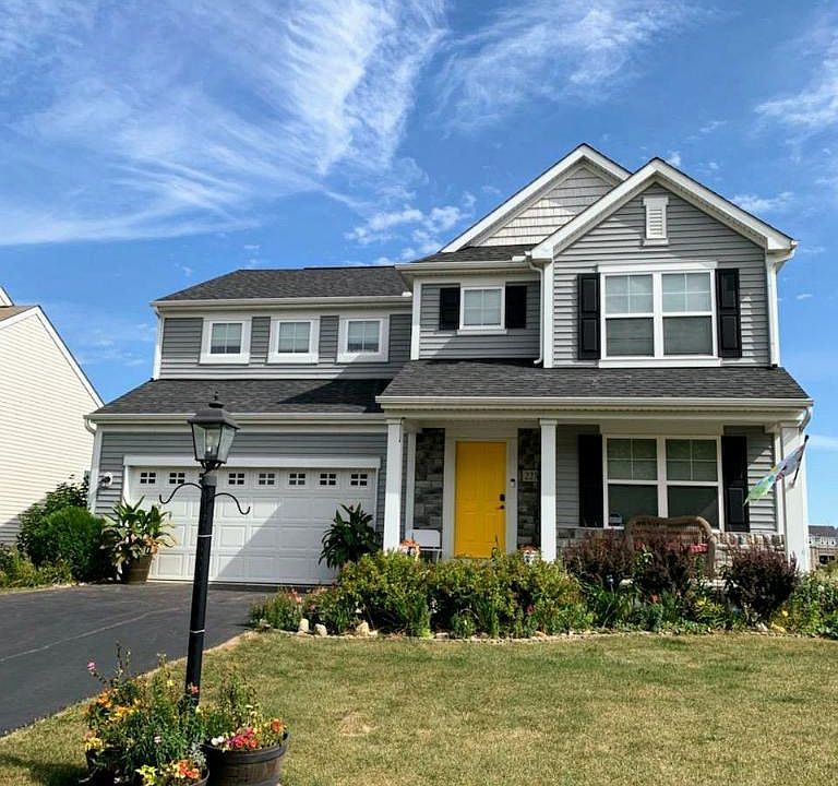 1st image of 223 Glen Crossing Dr
