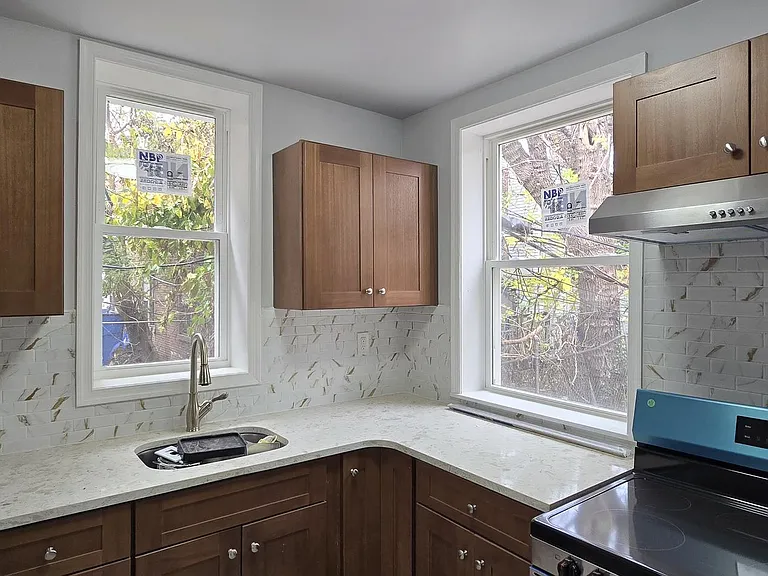 1411 W Loudon St — Photo 39