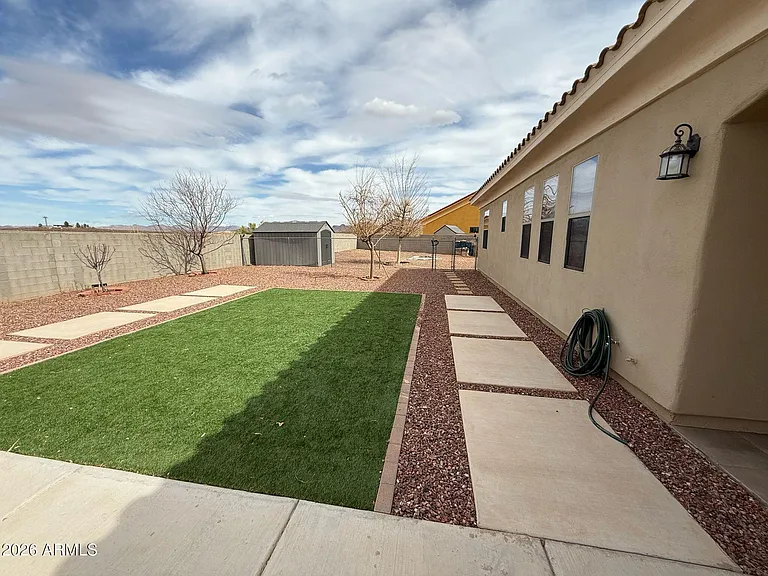 2932 E Acacia Ct — Photo 39