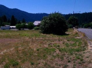 47601 School St, Oakridge, OR