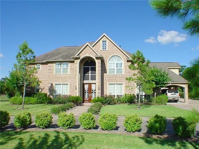 1st image of 210 Caleta Cir