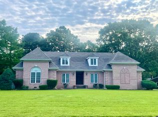 157 Weldon Dr, Martin, TN 38237