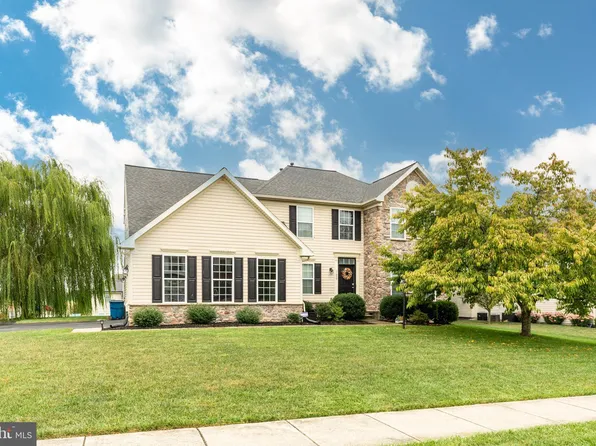 1655 Rosebrook Dr, York, PA 17402