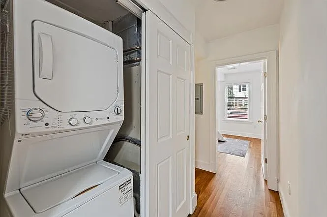 296 W 3rd St #20 — Photo 13