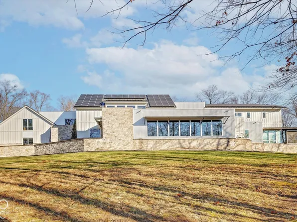 2771 E Pedigo Bay Dr, Bloomington, IN 47401