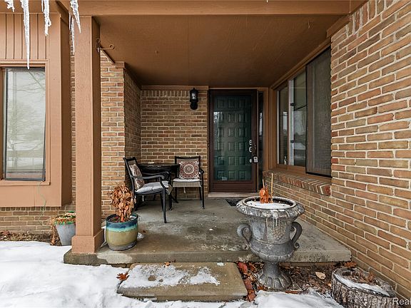 5th image of 2162 London Bridge Dr