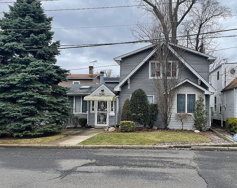 1st image of 1740 Arden Ave