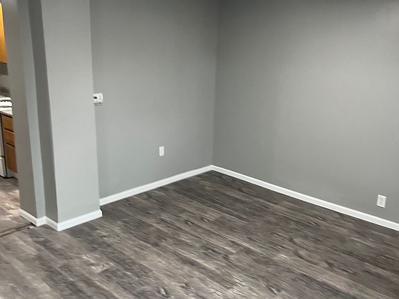 5th image of 302 D St
