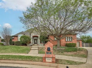 1501 Inwood Cir, Edmond, OK 73013