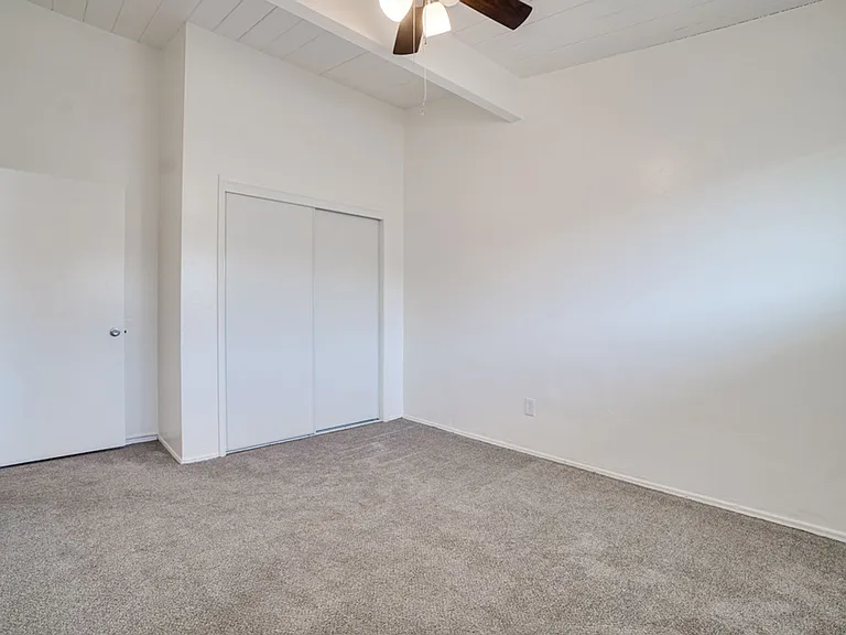 127 W Renette Ave — Photo 13