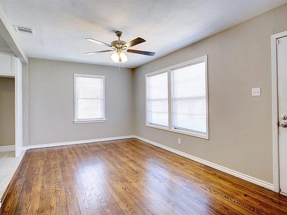2nd image of 4820 Lyndon Dr