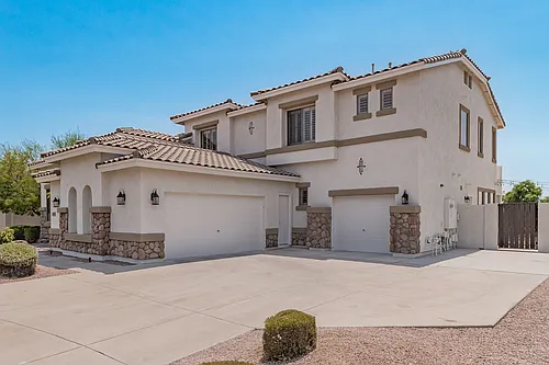 4878 S Fresno St Photo 1