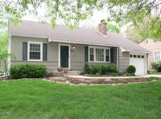 7615 Juniper St, Prairie Village, KS 66208