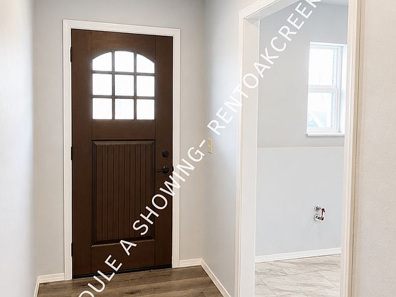 3rd image of 2485 Chestnut Dr #2485