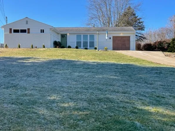 745 Homestead Ave, Scottdale, PA 15683