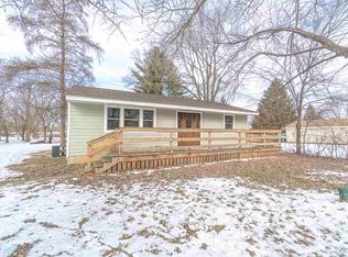 1104 Watts Ave, Rockton, IL 61072