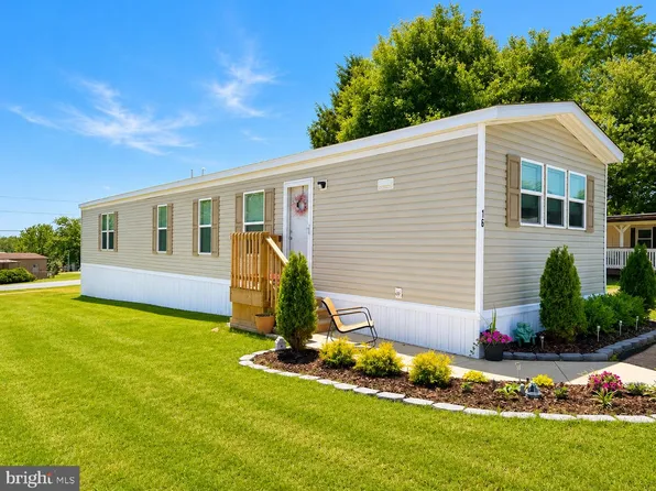 16 Jacqueline Dr, New Oxford, PA 17350