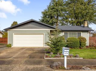 2746 Canterbury St, Springfield, OR 97477
