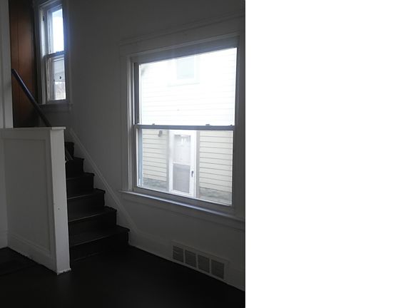 4th image of 785 E 156th St