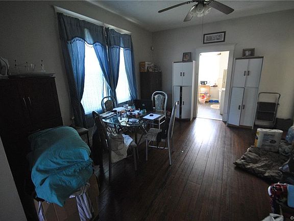 5th image of 1309 Byron St