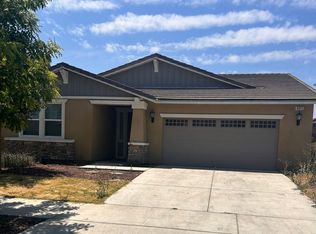 4423 W Robin Ave, Visalia, CA 93291
