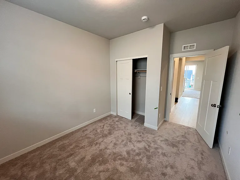 Bedroom (2nd Floor)