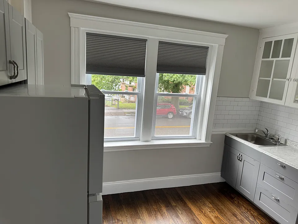 3 Mount Vernon St #4