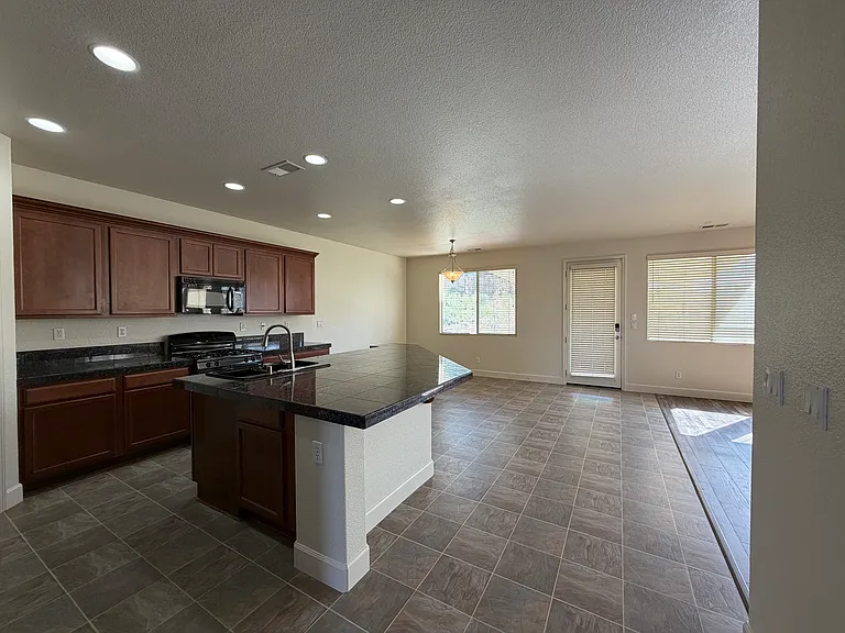 7179 Rutherford Dr — Photo 14