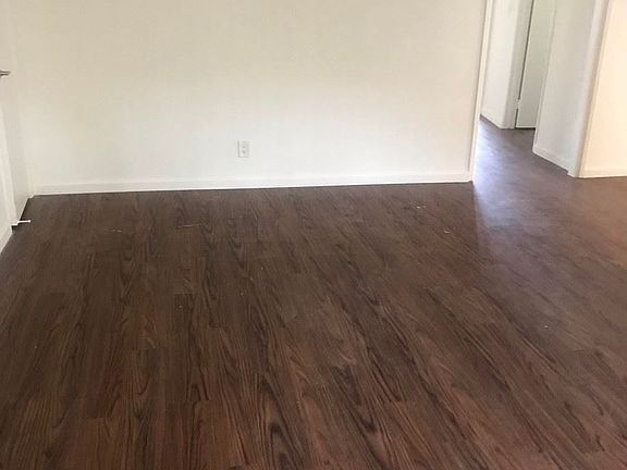 5th image of 1419 F Ave APT 09