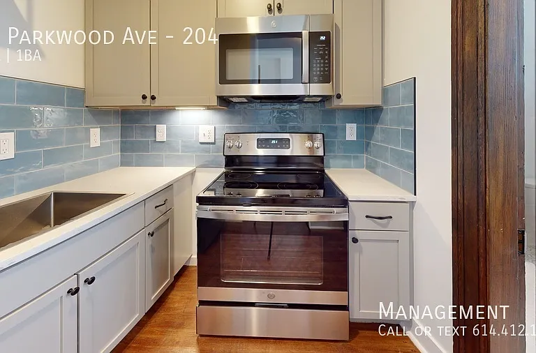 48 Parkwood Ave #204 — Photo 2