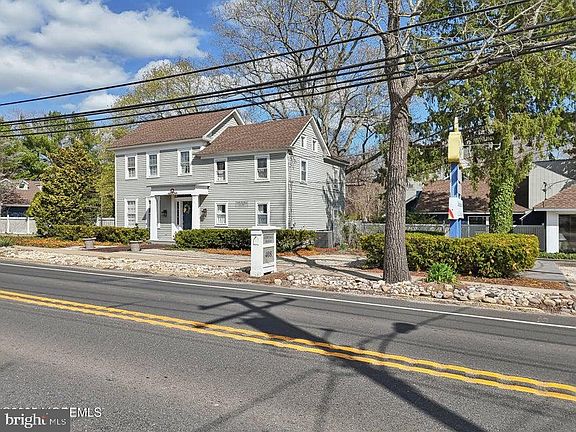 3rd image of 408 N North Main St