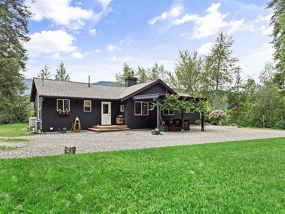 4th image of 1209 Bain Rd