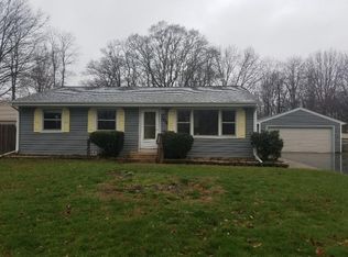 2126 Whippoorwill St, Portage, IN 46368