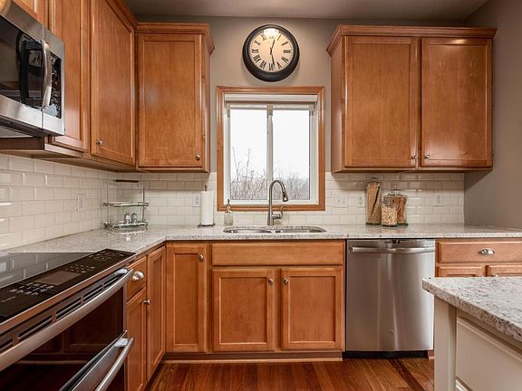 4th image of 17060 56th St NE