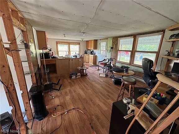 4th image of 8064 Pinoak Dr SW